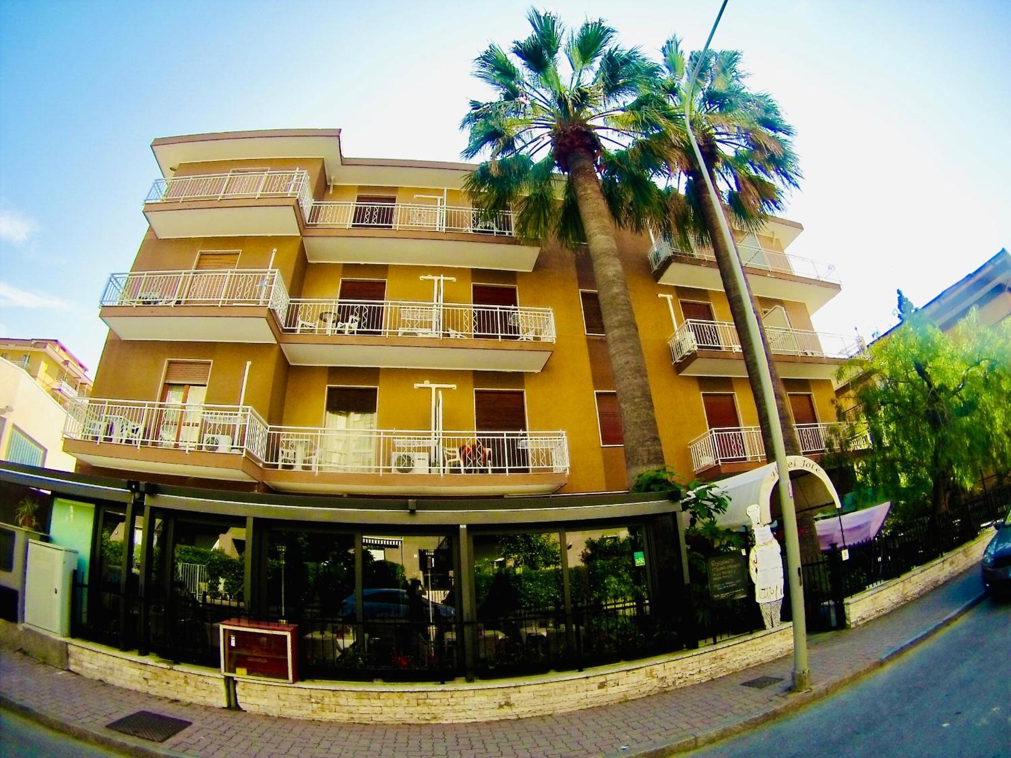 Hotel Jole Marina dʼMarina dʼAndora Exterior foto